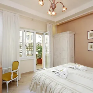 Apartment Deco's Place Teodora, Rome