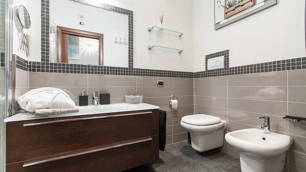 Rental In Rome Mial House